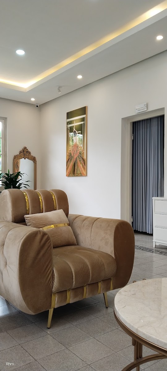 Elmoist Kencong lounge armchair detail